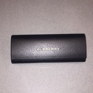 authentic burberry sunglasses case clutch
